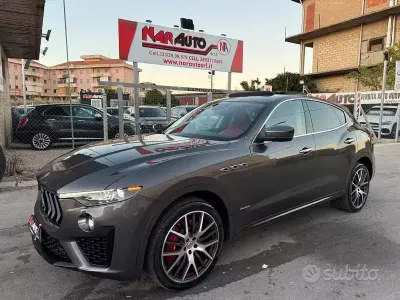 Usata Maserati Levante 275 CV (202 kW) 2019 Grigio SUV