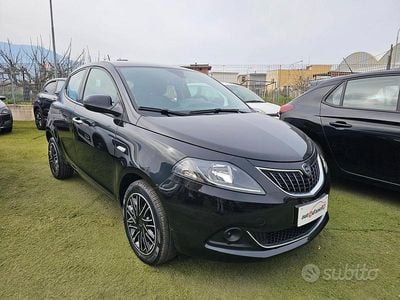 Usata Lancia Ypsilon 69 CV (50 kW) 2023 Nero Utilitaria