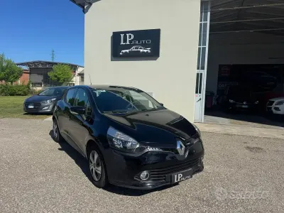 Second-hand Renault Clio IV 75 CP (55 kW) 2016 Negru Berlinǎ