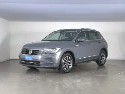 Usata VW Tiguan Life 150 CV (110 kW) 2022 Dolphin grey metallizzato SUV