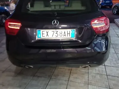 Usata Mercedes A200 Premium 136 CV (100 kW) 2013 Viola Berlina