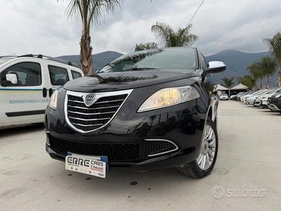 Usata Lancia Ypsilon 85 CV (62 kW) 2013 Nero Utilitaria