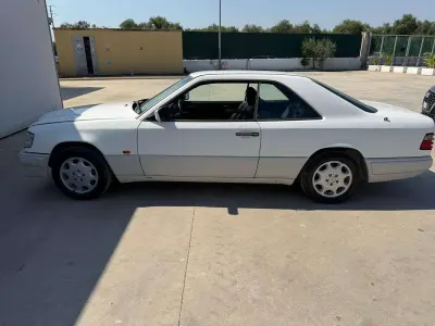 Usata Mercedes E320 220 CV (161 kW) 1994 Bianco Coupé