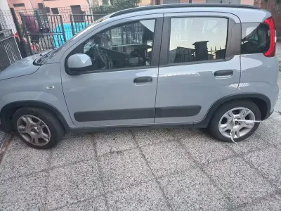 Usata Fiat Panda 69 CV (50 kW) 2022 Grigio Utilitaria