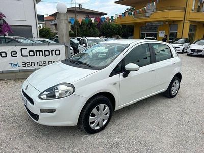 Bianco Usata 2012 Fiat Grande Punto Utilitaria | 5300 € (Molto cara)