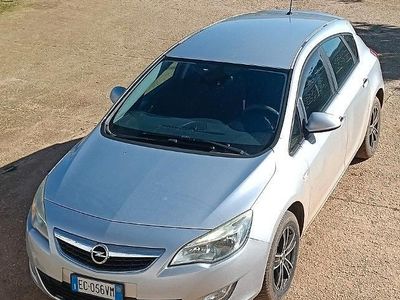 Usata Opel Astra 2010 Grigio Berlina