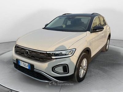 Usata VW T-Roc Life 110 CV (80 kW) 2024 Beige SUV