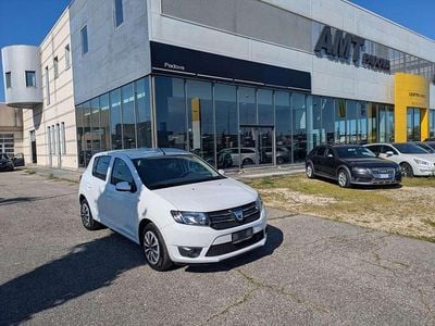 Usata Dacia Sandero Lauréate 75 CV (55 kW) 2014 Bianco Berlina