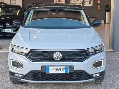 Usado VW T-Roc Advance 116 CV (85 kW) 2018 Gris SUV