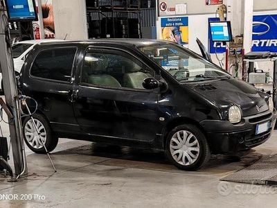Usata Renault Twingo 58 CV (42 kW) 2003 Nero Utilitaria