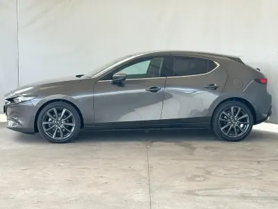 Nuova Mazda 3 150 CV (110 kW) 2025 Machine grey Berlina