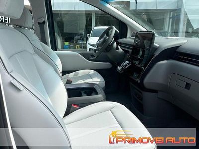 Usata Hyundai Staria 2023 Grigio scuro Monovolume