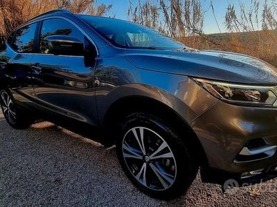 Usata Nissan Qashqai N-Connecta 131 CV (96 kW) 2019 Grigio SUV