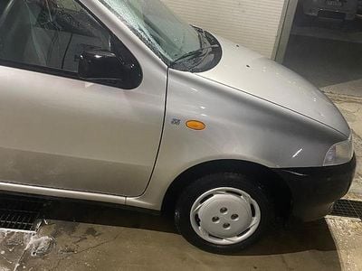 Usado Fiat Punto 54 CV (39 kW) 1996 Berlina
