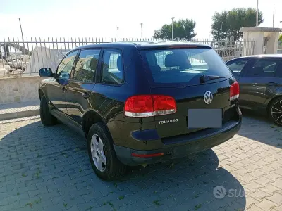 Usata VW Touareg R 174 CV (127 kW) 2005 Nero SUV