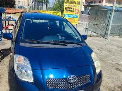 Usata Toyota Yaris 69 CV (50 kW) 2008 Bluazzurro Utilitaria