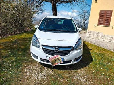 Usata Opel Meriva 2016 Bianco Monovolume