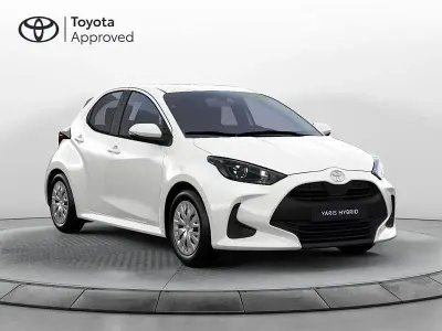 Nuova Toyota Yaris Hybrid Active 115 CV (84 kW) 2025 Bianco Berlina