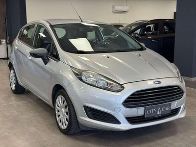 Usata Ford Fiesta Business Edition 75 CV (55 kW) 2012 Argento Utilitaria