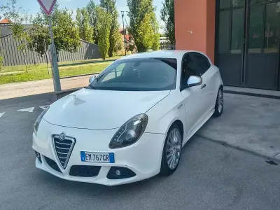 Usata Alfa Romeo Giulietta 140 CV (102 kW) 2012 Bianco Utilitaria