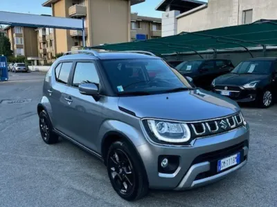 Usata Suzuki Ignis 83 CV (61 kW) 2022 Argento SUV