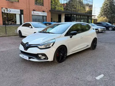 Usata Renault Clio IV R.S. 200 CV (147 kW) 2017 Bianco Berlina