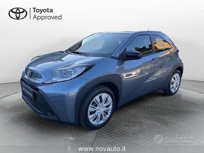 Blu Nuova 2025 Toyota Aygo X Active SUV | 16.200 € (Buon prezzo)