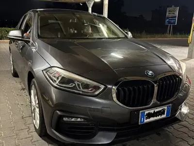 Usata BMW 116 Advantage 116 CV (85 kW) 2020 Grigio Utilitaria