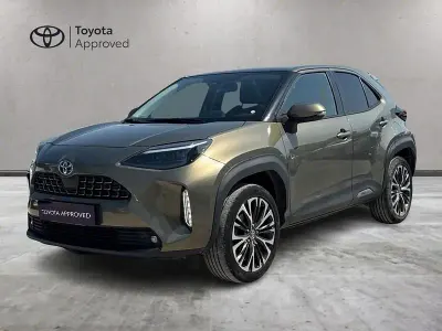 Begagnad Toyota Yaris Cross Lounge 116 HK (85 kW) 2022 Brun SUV