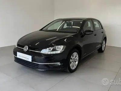 Begagnad VW Golf VII Highline 116 HK (85 kW) 2020 Svart Sedan