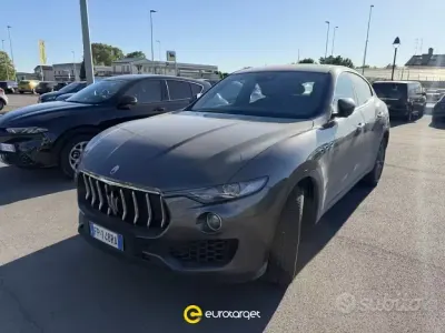 Usata Maserati Levante 275 CV (202 kW) 2018 Grigio SUV