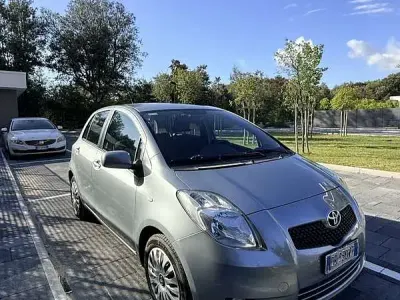 Usata Toyota Yaris Luna 86 CV (63 kW) 2008 Utilitaria