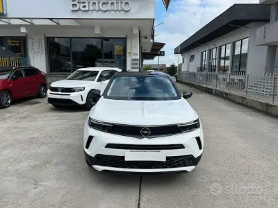 Usata Opel Mokka Edition 101 CV (74 kW) 2022 Bianco SUV