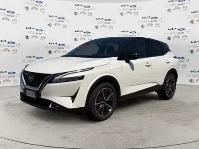 Usata Nissan Qashqai Tekna 140 CV (102 kW) 2024 Bicolor bianco e nero SUV