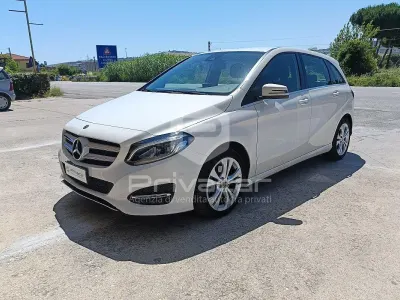 Usata Mercedes B200 Premium 136 CV (100 kW) 2017 Bianco Utilitaria