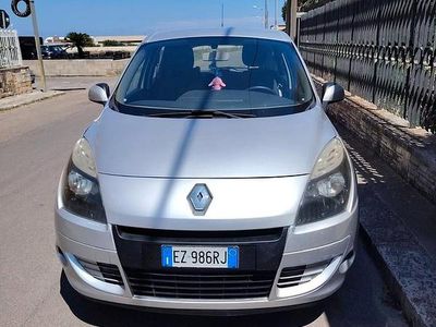 Usata Renault Scénic III 110 CV (80 kW) 2012 Grigio Monovolume