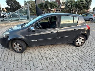 Brugt Renault Clio II Dynamique 105 HK (77 kW) 2011 Sort Sedan