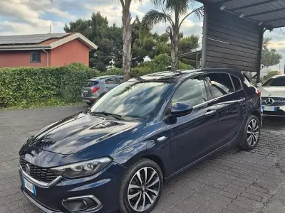 Usata Fiat Tipo 120 CV (88 kW) 2017 Bluazzurro Berlina