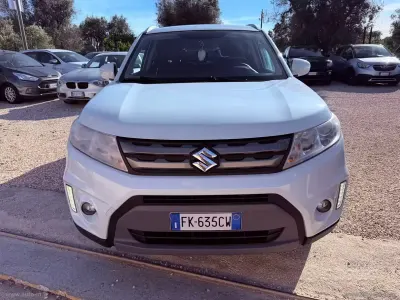 Usata Suzuki Vitara Cool 120 CV (88 kW) 2017 Bianco SUV
