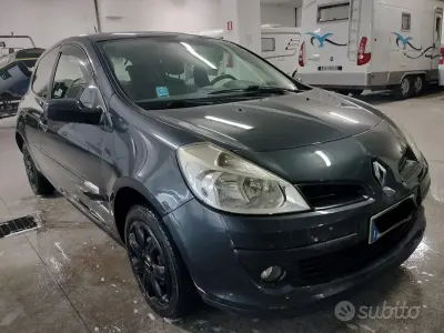 Usata Renault Clio 75 CV (55 kW) 2009 Utilitaria