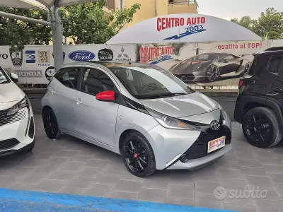Usata Toyota Aygo X-play 69 CV (50 kW) 2017 Grigio Utilitaria