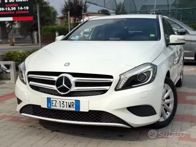 Usata Mercedes A180 109 CV (80 kW) 2015 Bianco Utilitaria
