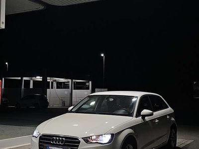 Usata Audi A3 Attraction 110 CV (80 kW) 2015 Bianco Berlina