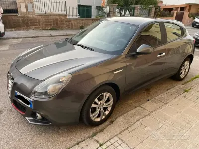 Usata Alfa Romeo Giulietta 105 CV (77 kW) 2013 Grigio Utilitaria