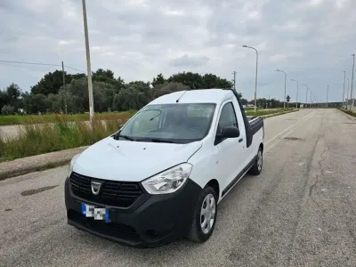 Usata Dacia Pick up 90 CV (66 kW) 2019 Bianco Pick-up