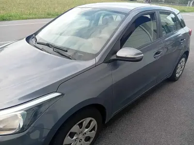 Usata Hyundai i20 Classic 75 CV (55 kW) 2017 Grigio Utilitaria
