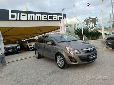 Usata Opel Corsa Edition 95 CV (69 kW) 2014 Antracite Utilitaria