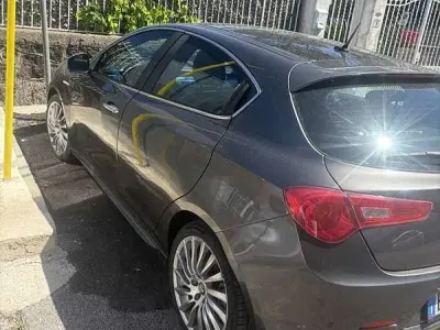 Usata Alfa Romeo Giulietta Distinctive 105 CV (77 kW) 2011 Utilitaria