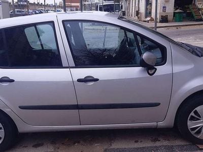 Usata Renault Grand Modus 75 CV (55 kW) 2008 Argento Monovolume