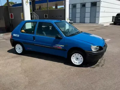 Usata Peugeot 106 50 CV (36 kW) 1998 Bluazzurro Utilitaria